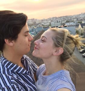 Riverdale 4 - Cole Sprouse e Lili Reinhart