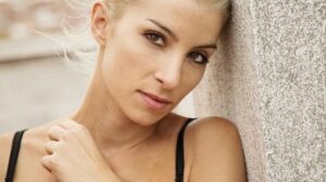Sara Miquel è incinta/ Una Vita