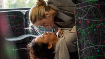 Sandra Oh e Jodie Comer in Killing Eve 3x03, Gogo Magazine