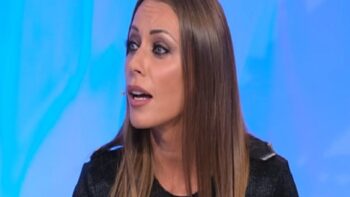 Temptation Island - Karina Cascella attacca la coppia: "Non hanno dignità"