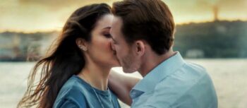 Love is in the air, Scatta il bacio appassionato tra Serkan e Eda