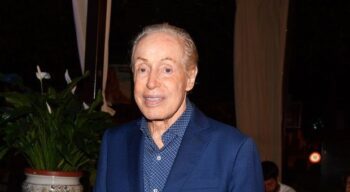 Ballando con le stelle - La conduttrice piange la morte di Renato Balestra: "Era un mio caro amico"