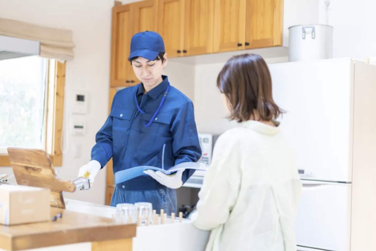 Il punto nodale riguarda cosa succede se la prima riparazione non elimina il difetto o se, peggio, ne genera di nuovi.