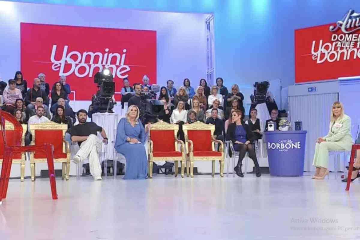 Il nome Agnese richiama una lunga tradizione di purezza e incorruttibilità, con radici che affondano nella cultura greca e latina,