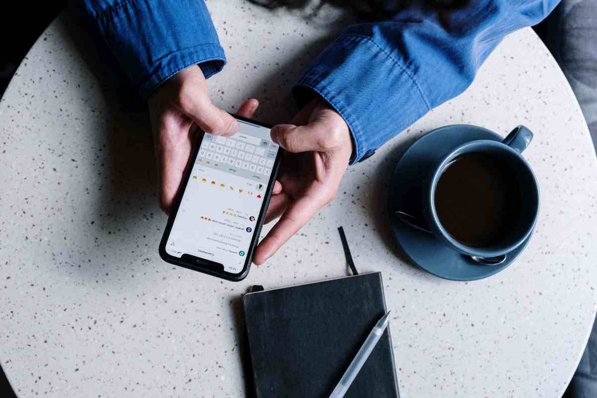 Whatsapp, il trucco segreto per rispondere senza apparire online: la guida rapida