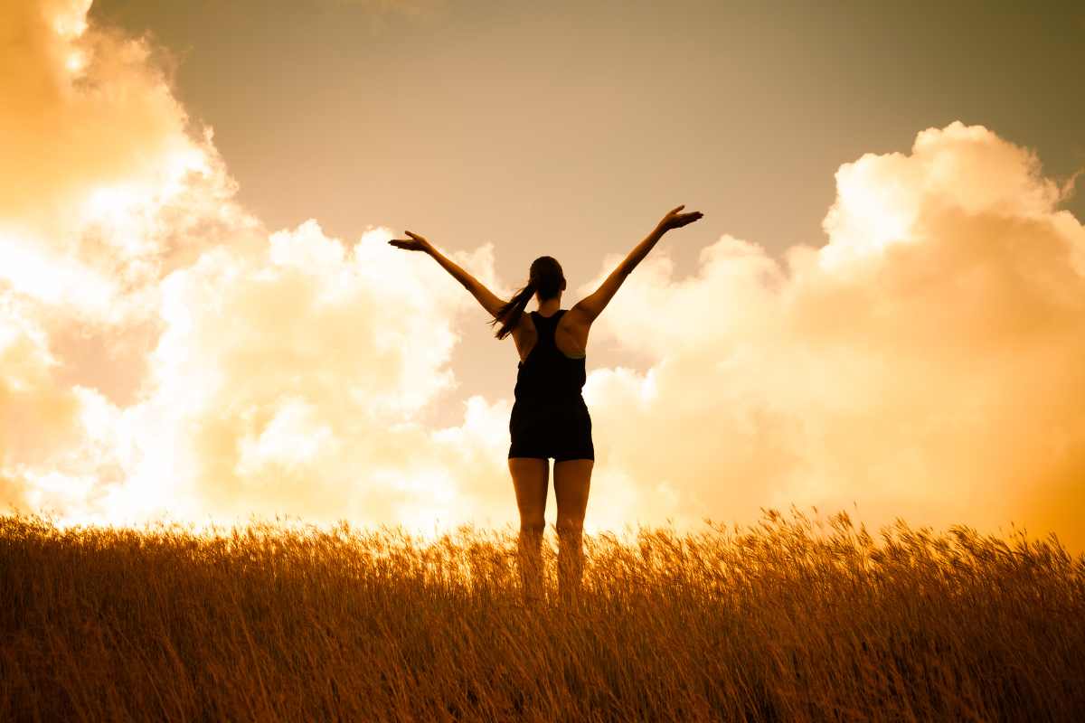 tramonto donna Mercurio retrogrado colpisce tutti tranne 3 segni fortunati che se la cavano alla grande